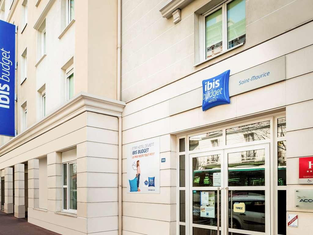 ibis budget Saint-Maurice Buitenkant foto