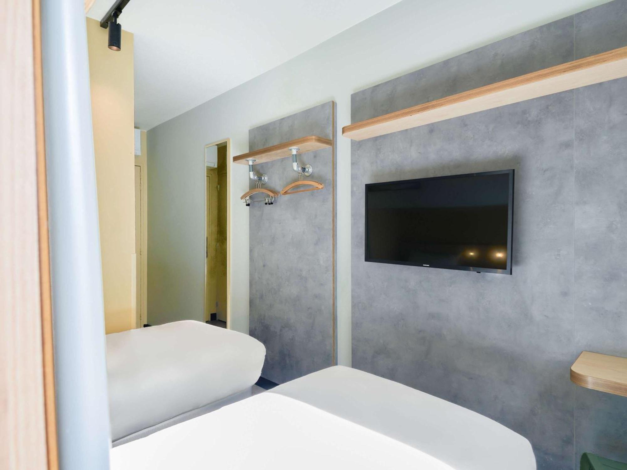 ibis budget Saint-Maurice Buitenkant foto