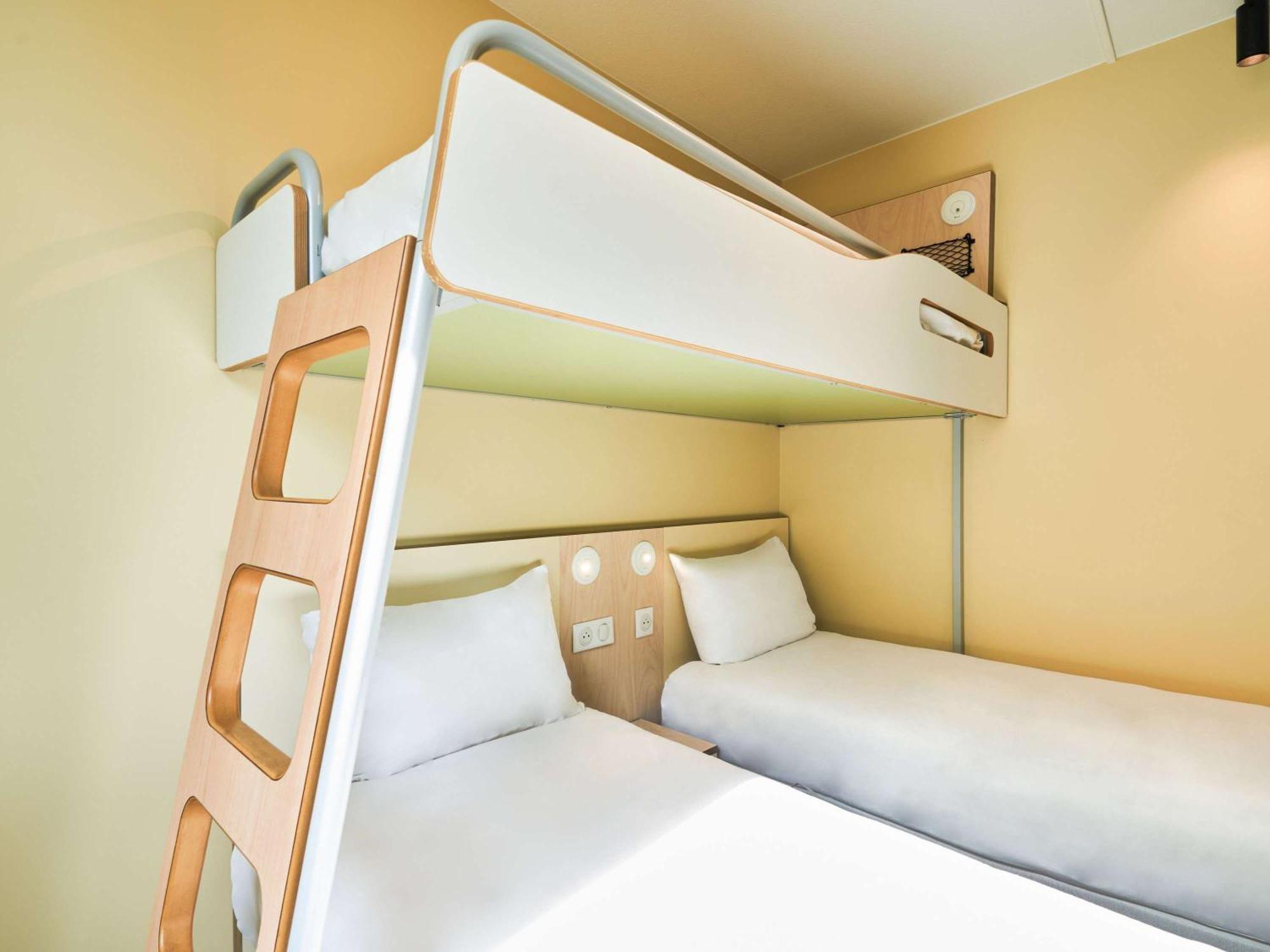ibis budget Saint-Maurice Buitenkant foto
