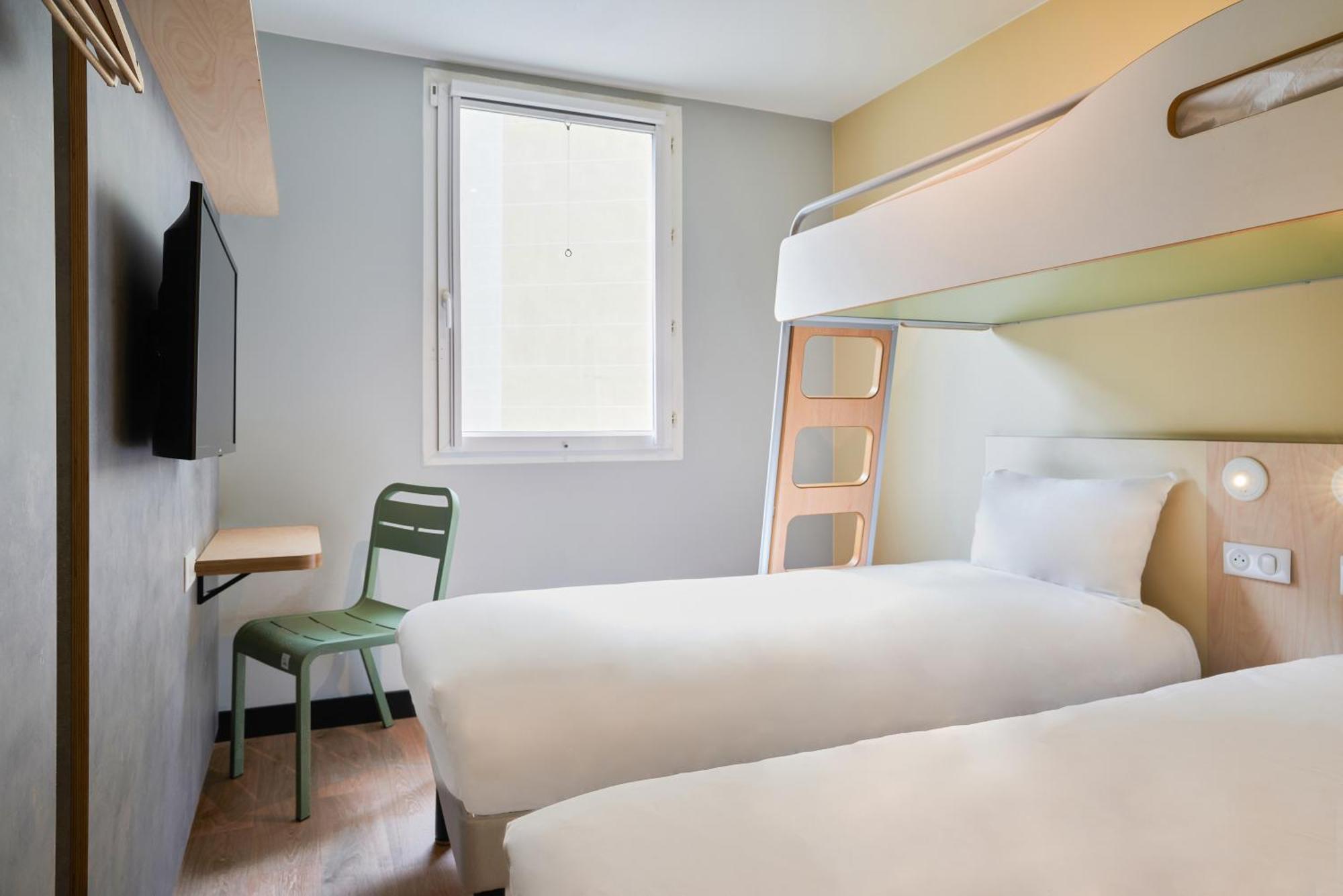 ibis budget Saint-Maurice Buitenkant foto