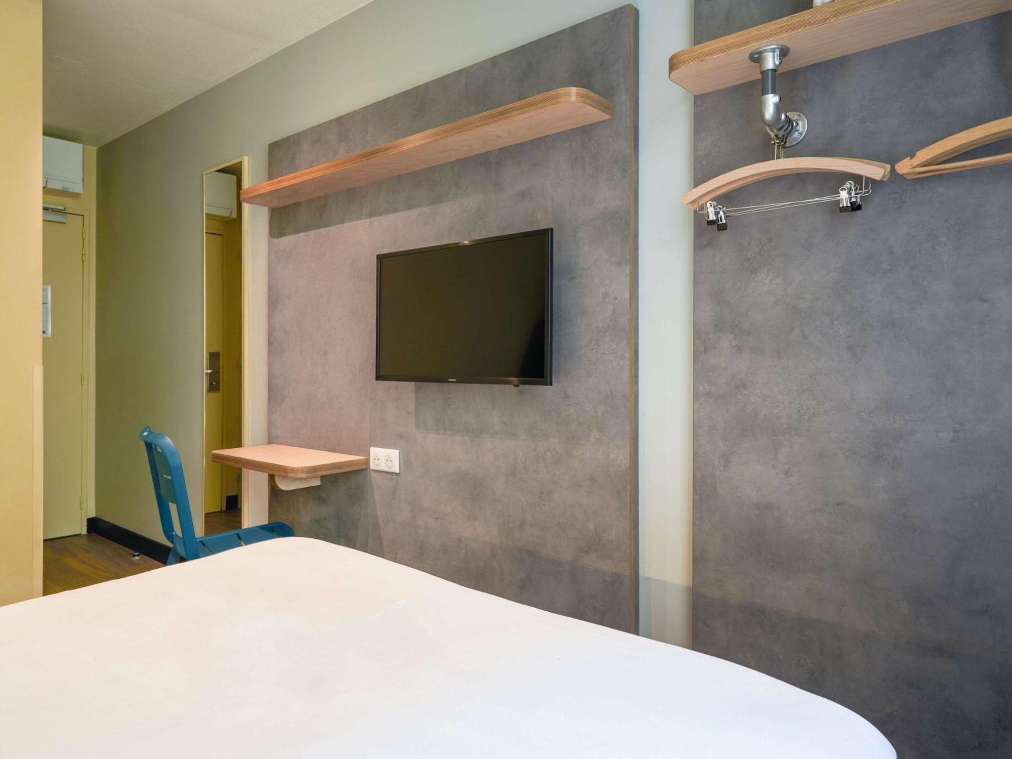 ibis budget Saint-Maurice Buitenkant foto