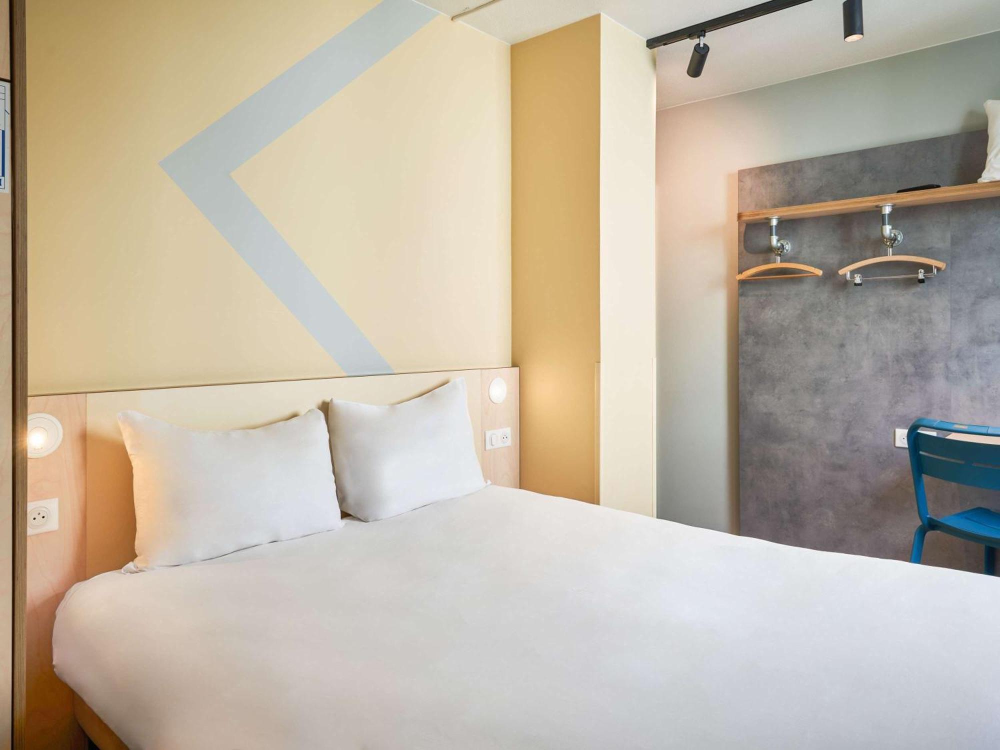 ibis budget Saint-Maurice Buitenkant foto